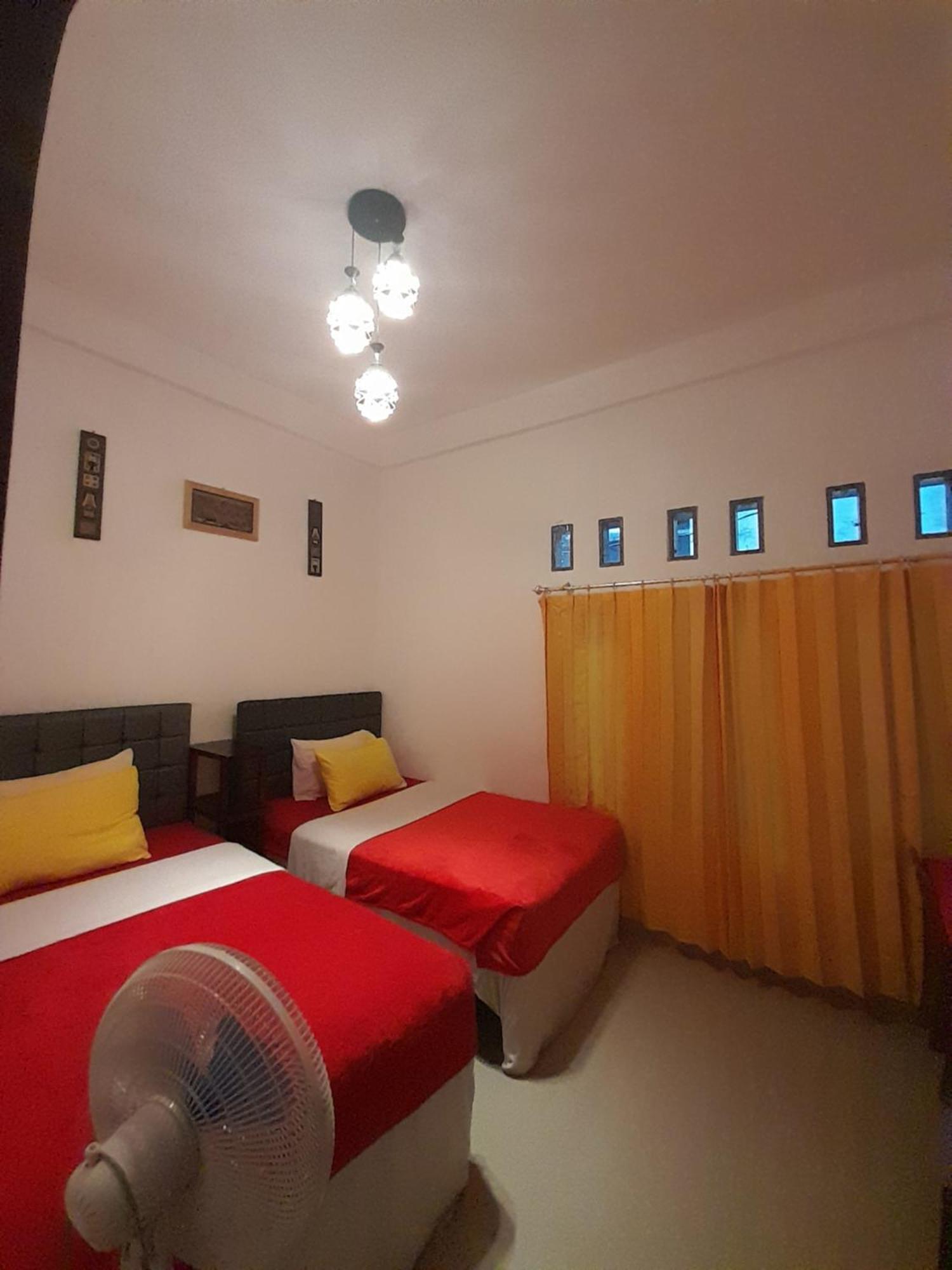 The Sanduk Homestay Rantepao Esterno foto